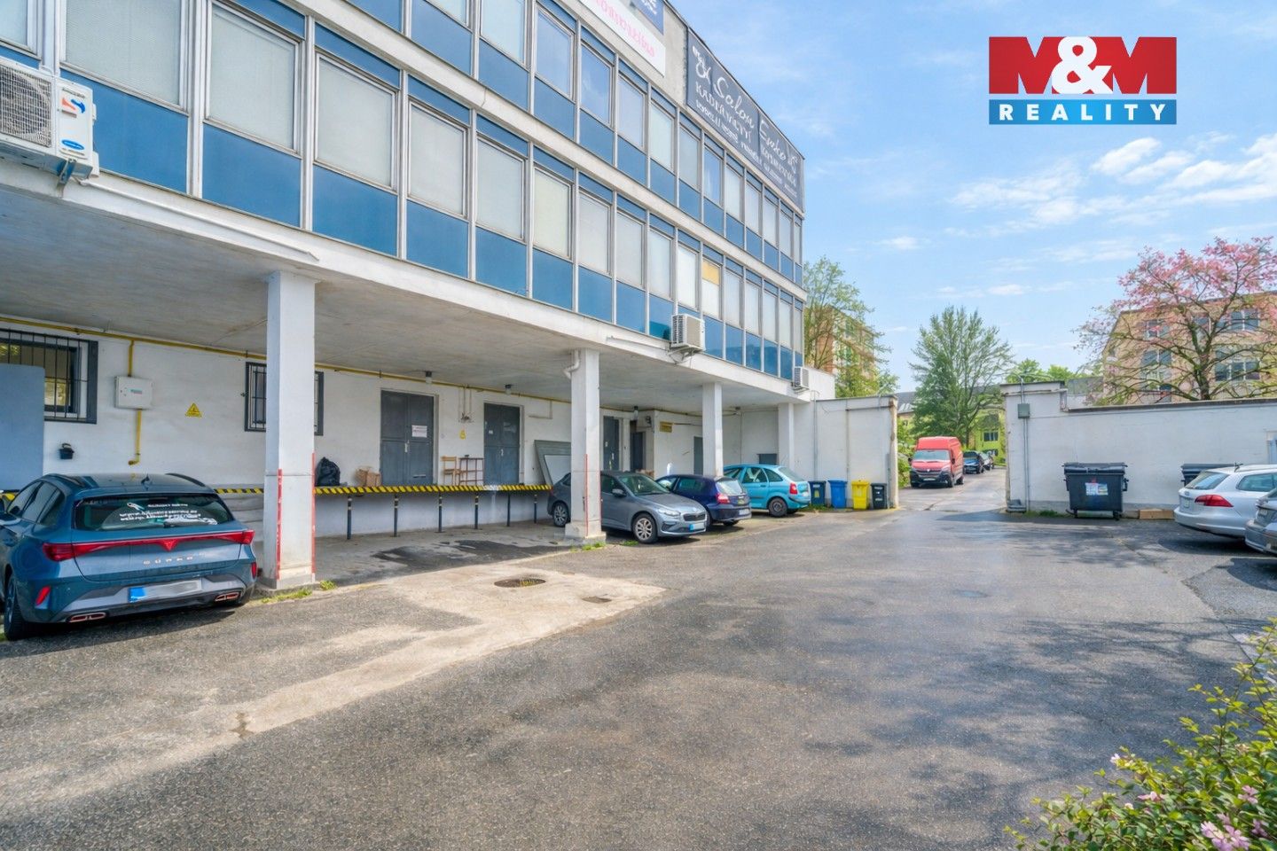 Pronájem komerčního prostoru 458 m² - foto 9