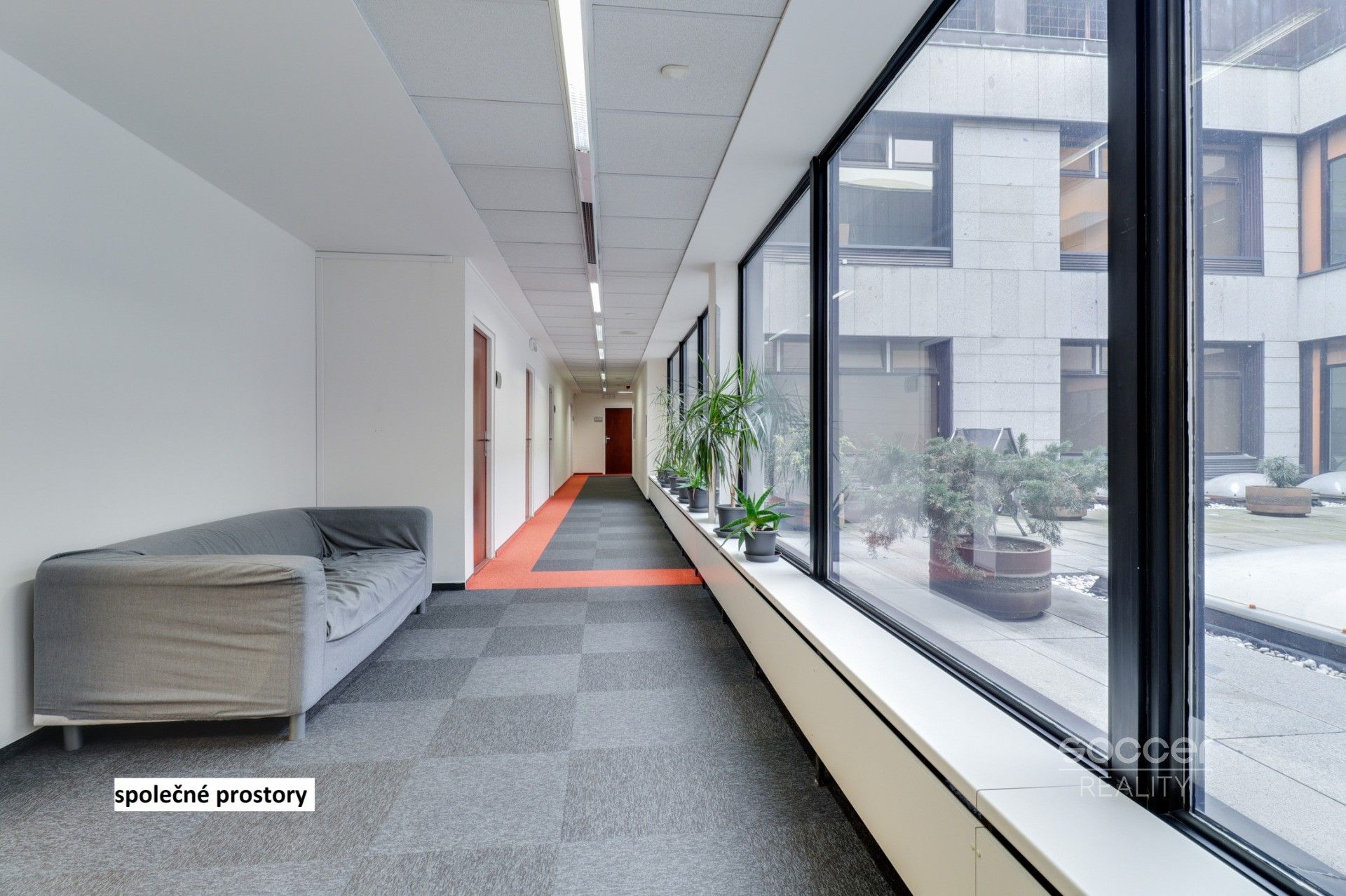 Pronájem komerčního prostoru 114 m² - foto 7
