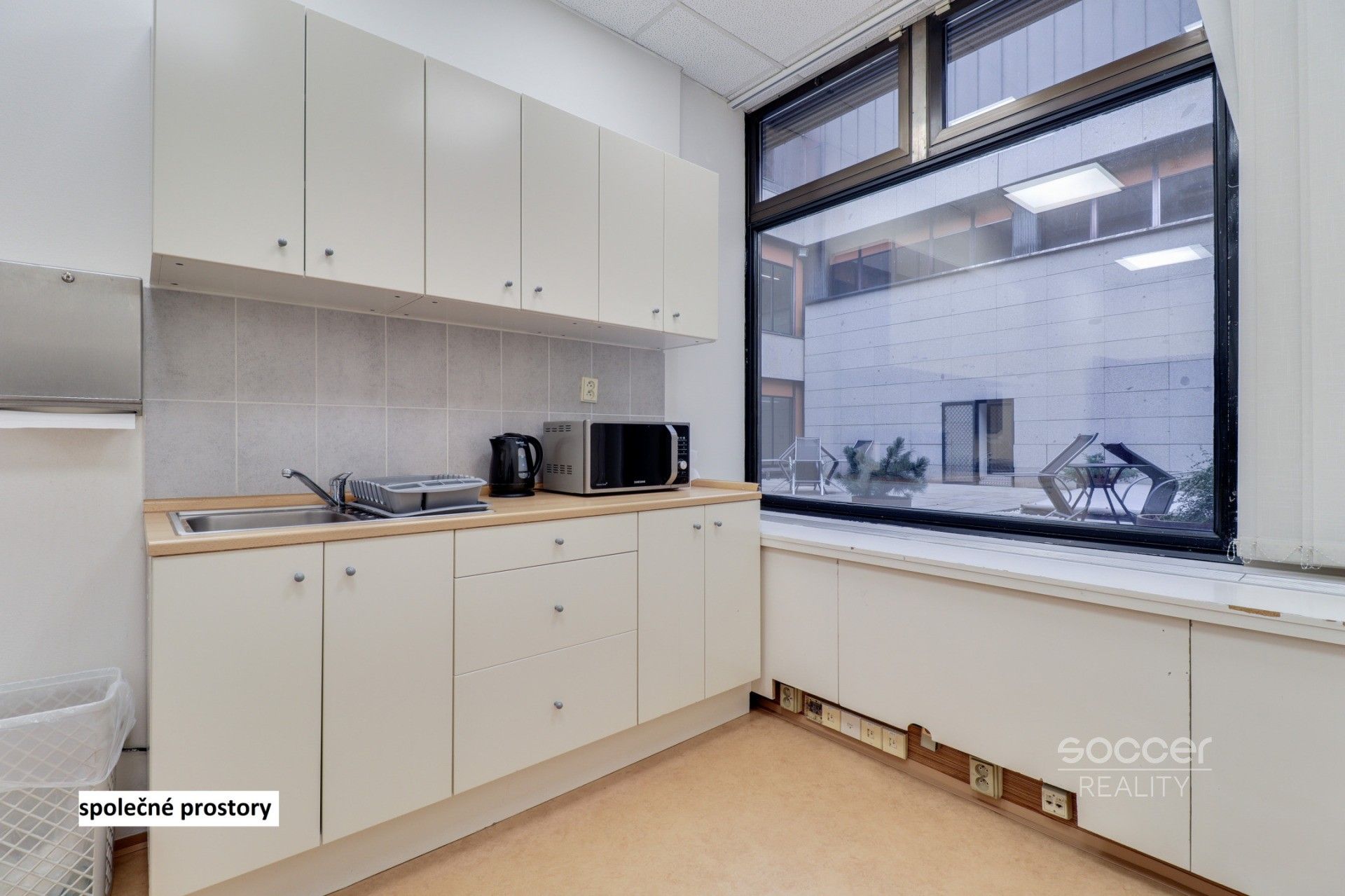 Pronájem komerčního prostoru 114 m² - foto 10