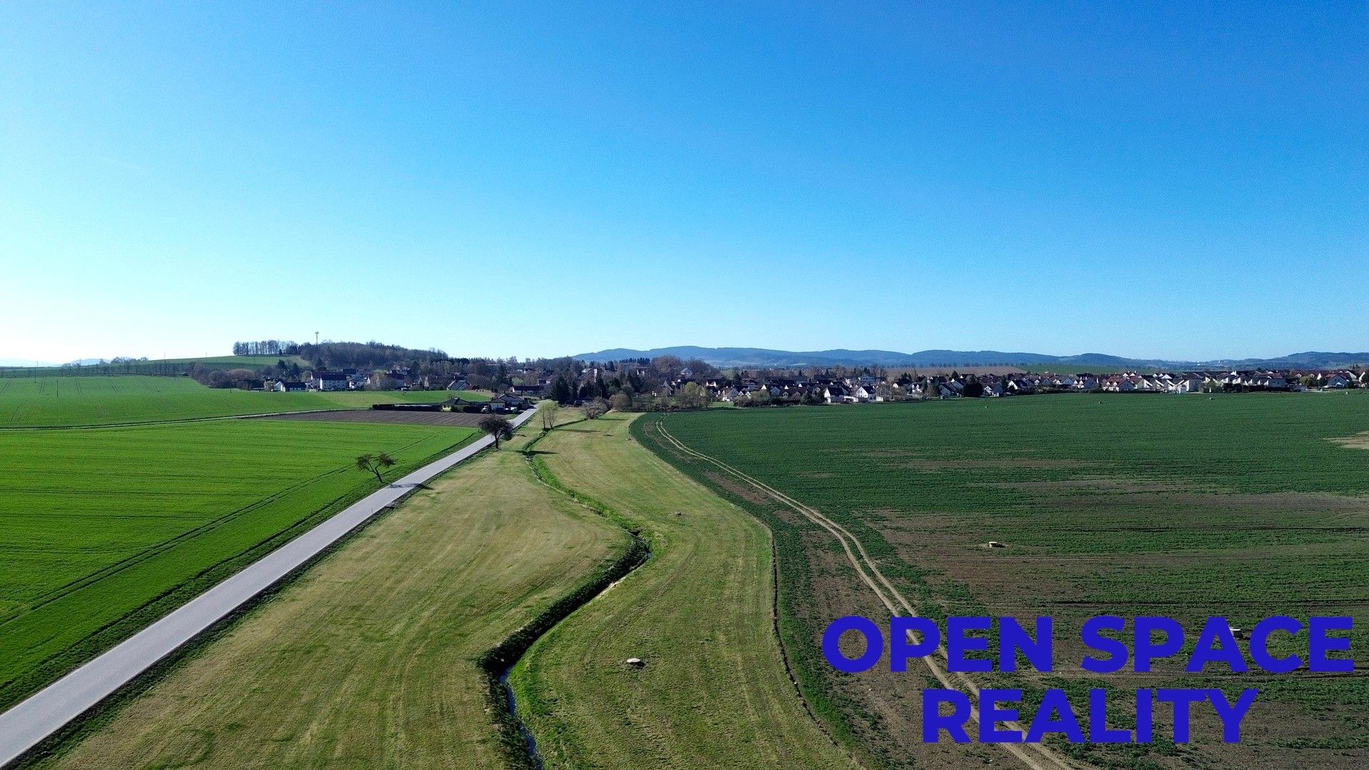 Prodej pozemku 7600 m² - foto 1
