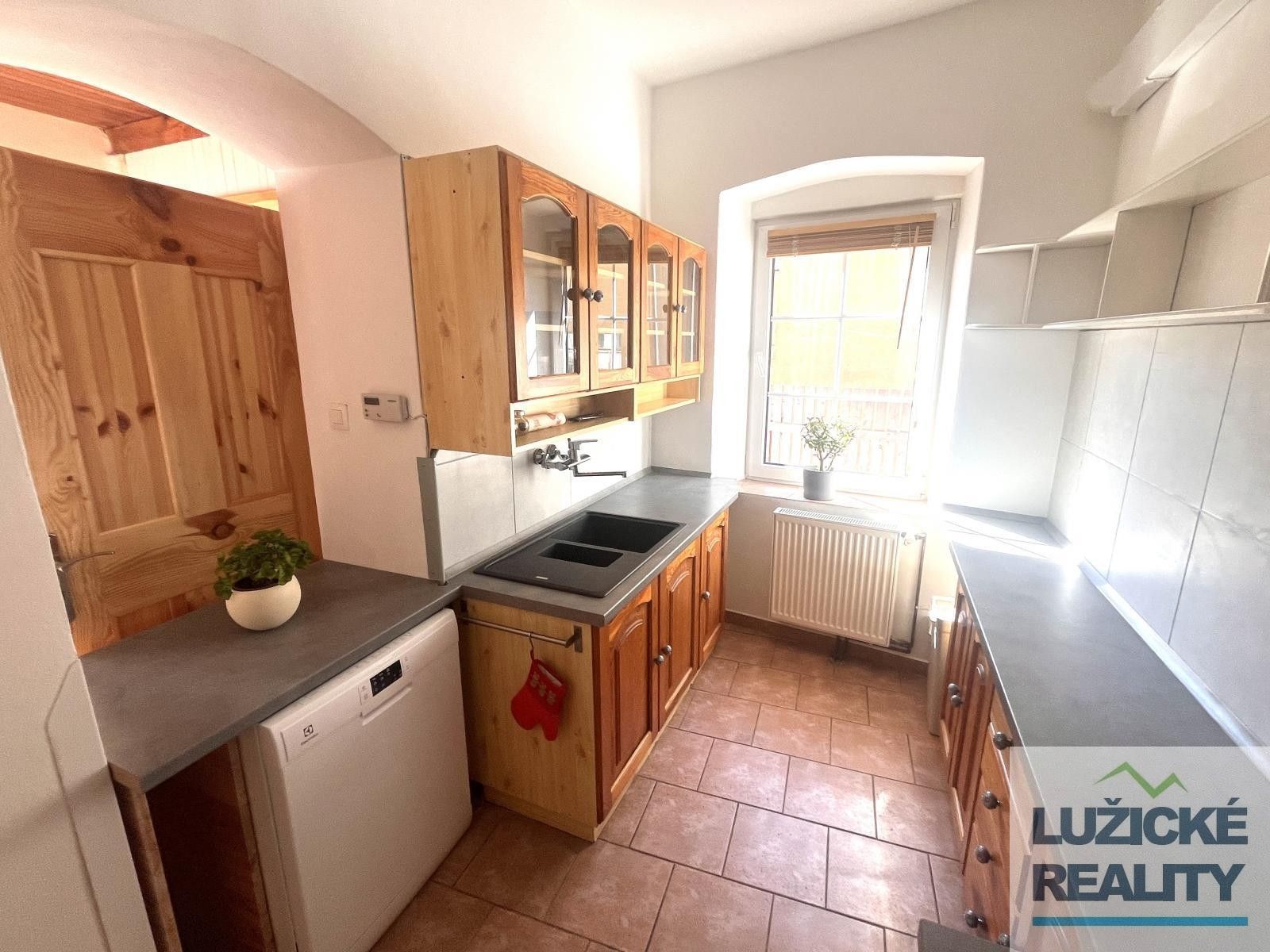 Prodej domu 241 m² - foto 2