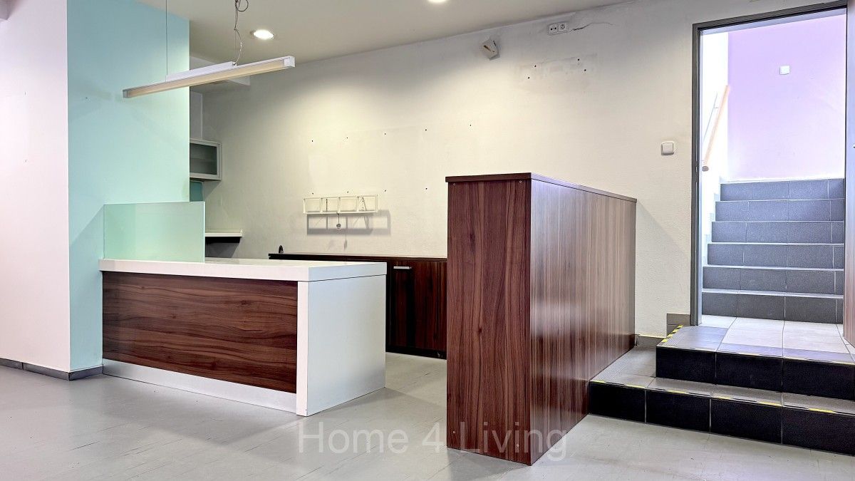 Pronájem komerčního prostoru 270 m² - foto 1