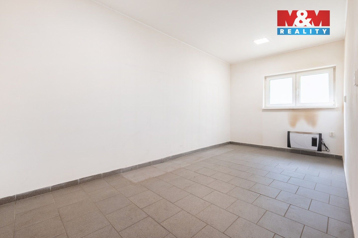Pronájem komerčního prostoru 770 m² - foto 20