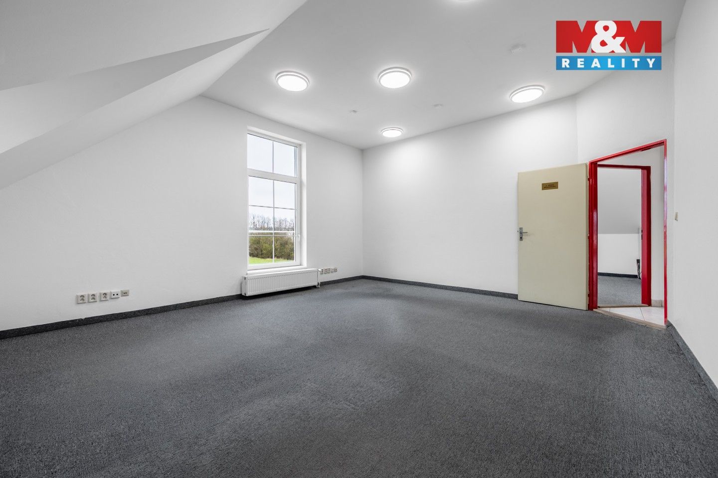 Pronájem komerčního prostoru 138 m² - foto 6