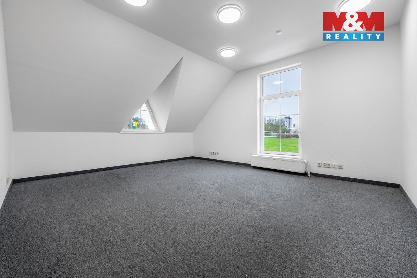 Pronájem komerčního prostoru 138 m² - foto 5