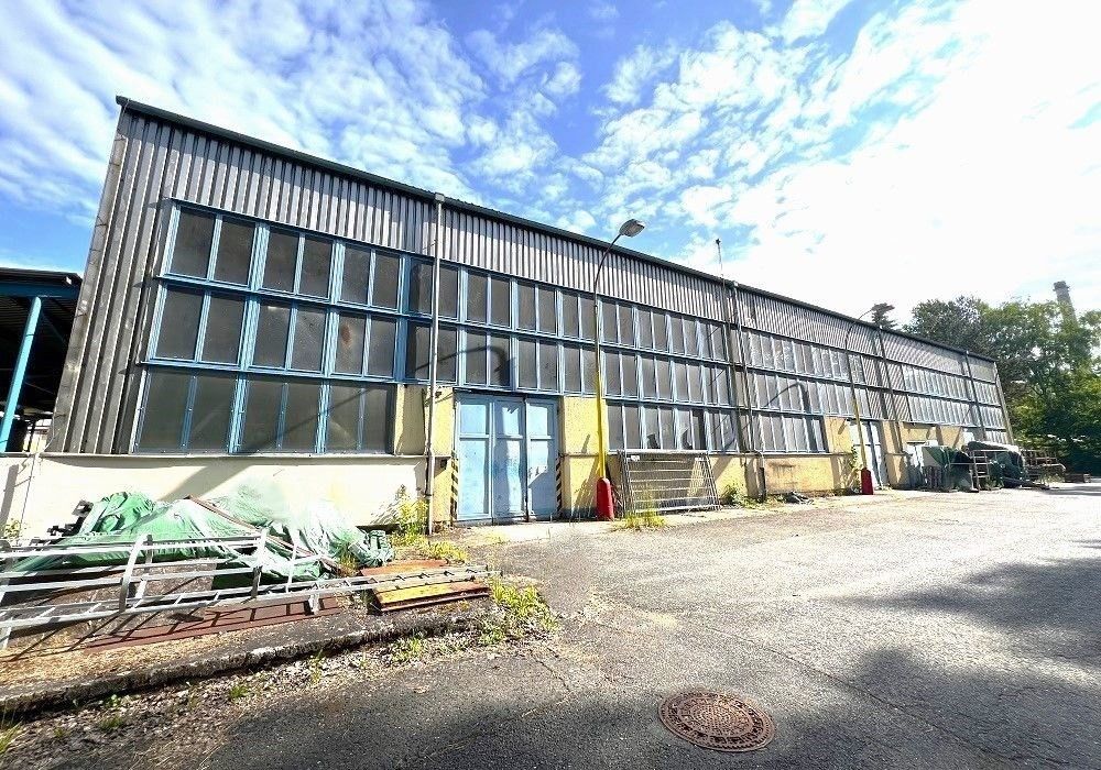 Pronájem komerčního prostoru 1620 m² - foto 1