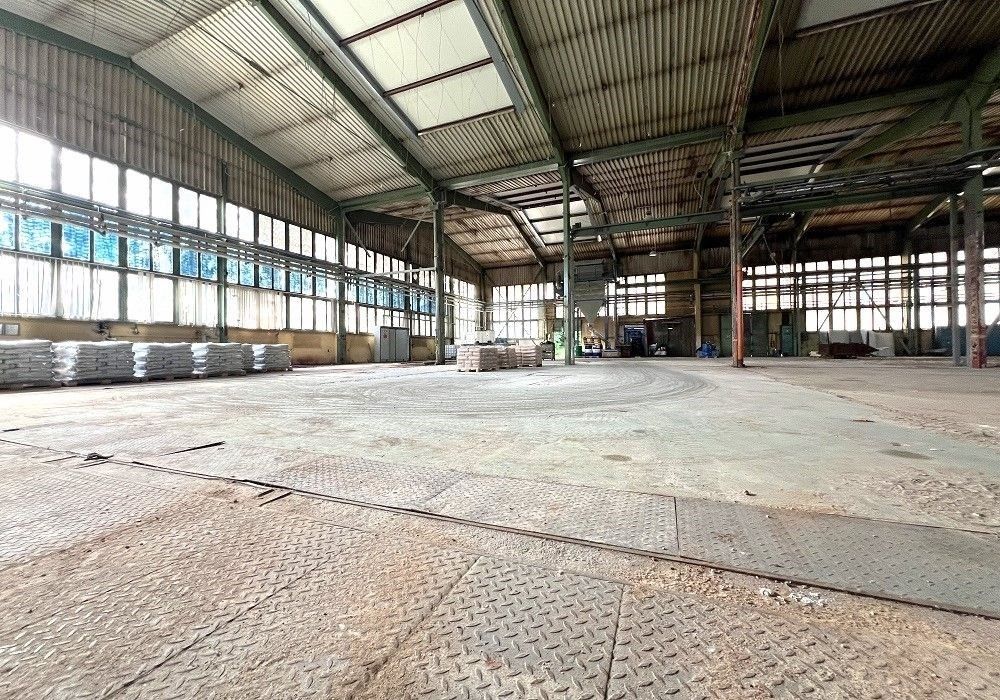 Pronájem komerčního prostoru 1620 m² - foto 21