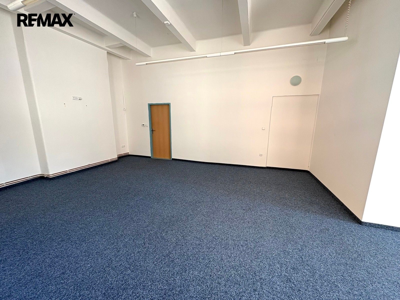 Pronájem komerčního prostoru 54 m² - foto 7
