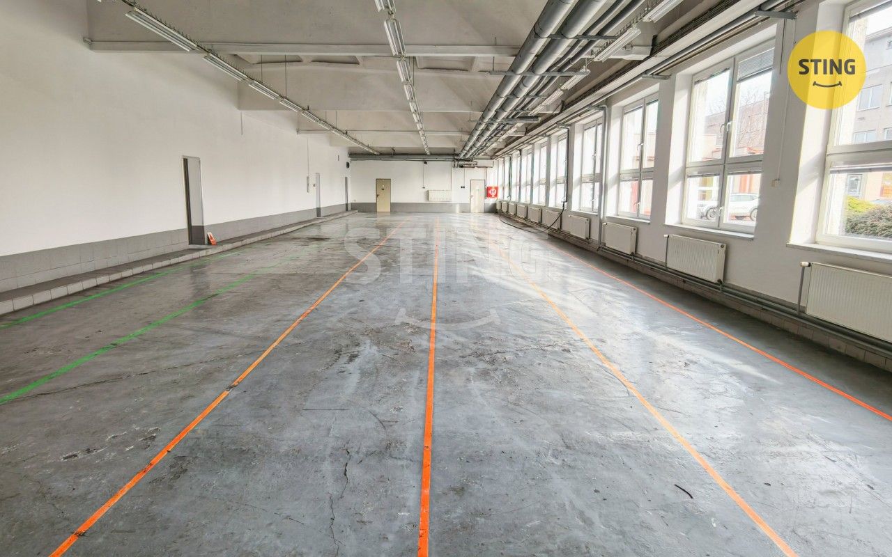 Pronájem komerčního prostoru 600 m² - foto 2