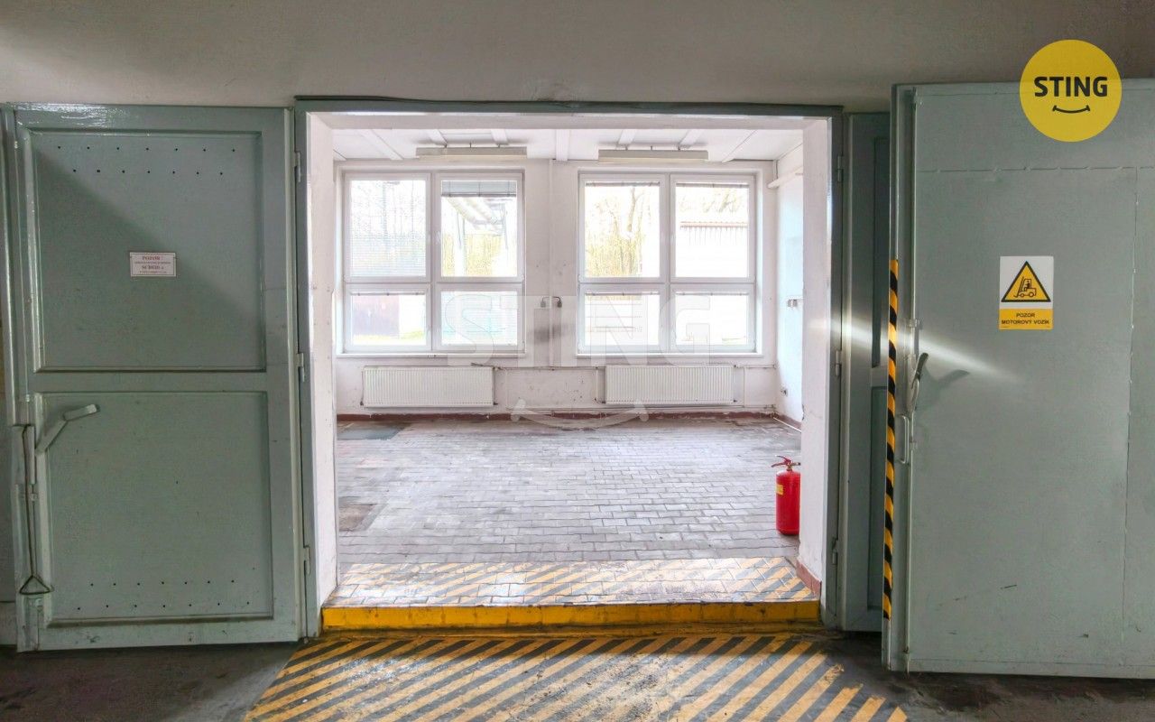 Pronájem komerčního prostoru 600 m² - foto 5