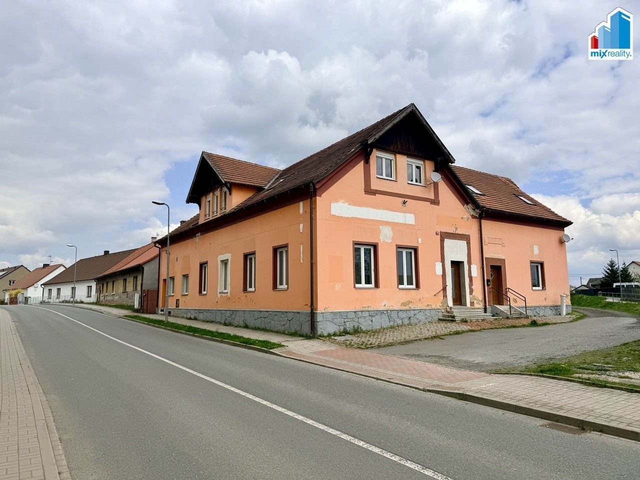 Prodej domu 397 m² - foto 1