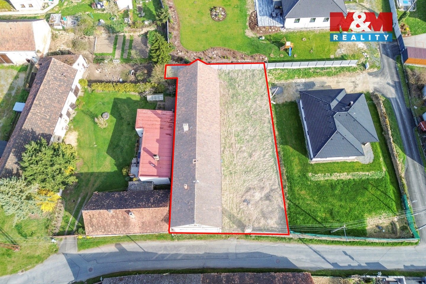Prodej nemovitosti 200 m² - foto 2
