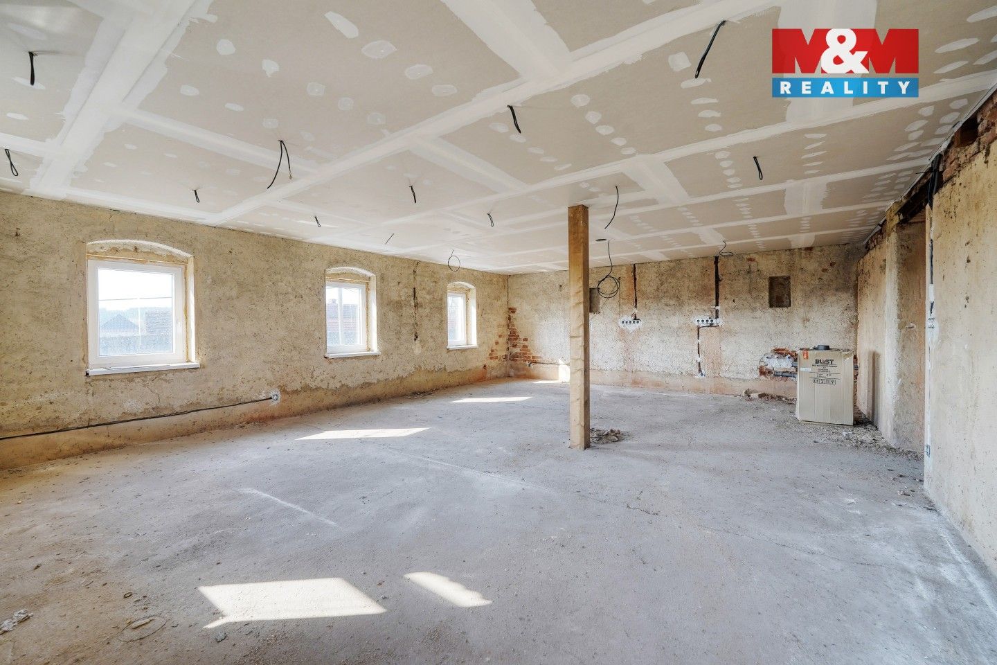Prodej nemovitosti 200 m² - foto 5