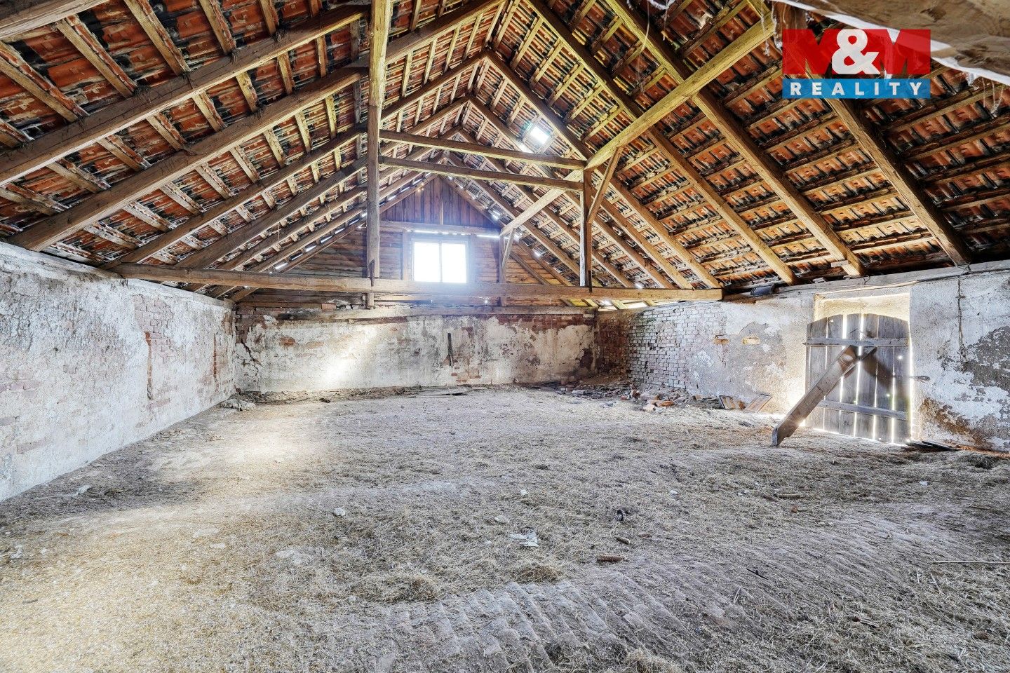 Prodej nemovitosti 200 m² - foto 31