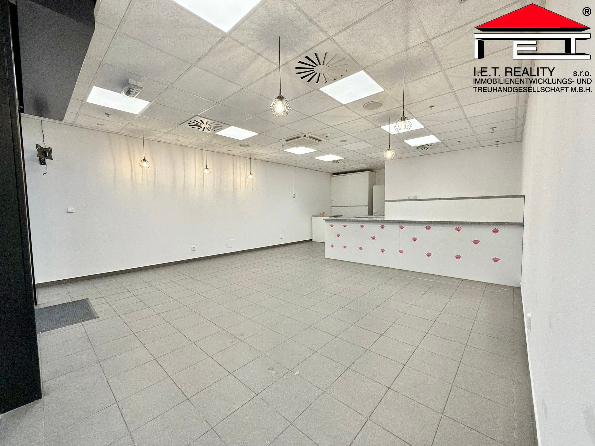 Pronájem komerčního prostoru 50 m² - foto 4