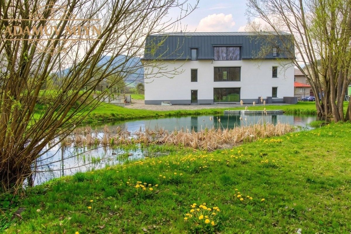 Prodej nemovitosti 670 m² - foto 6