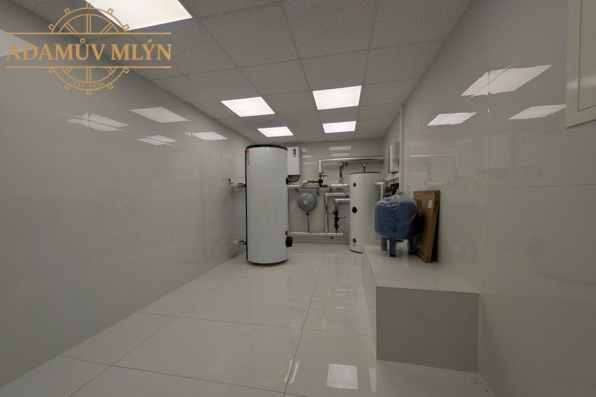 Prodej nemovitosti 670 m² - foto 14