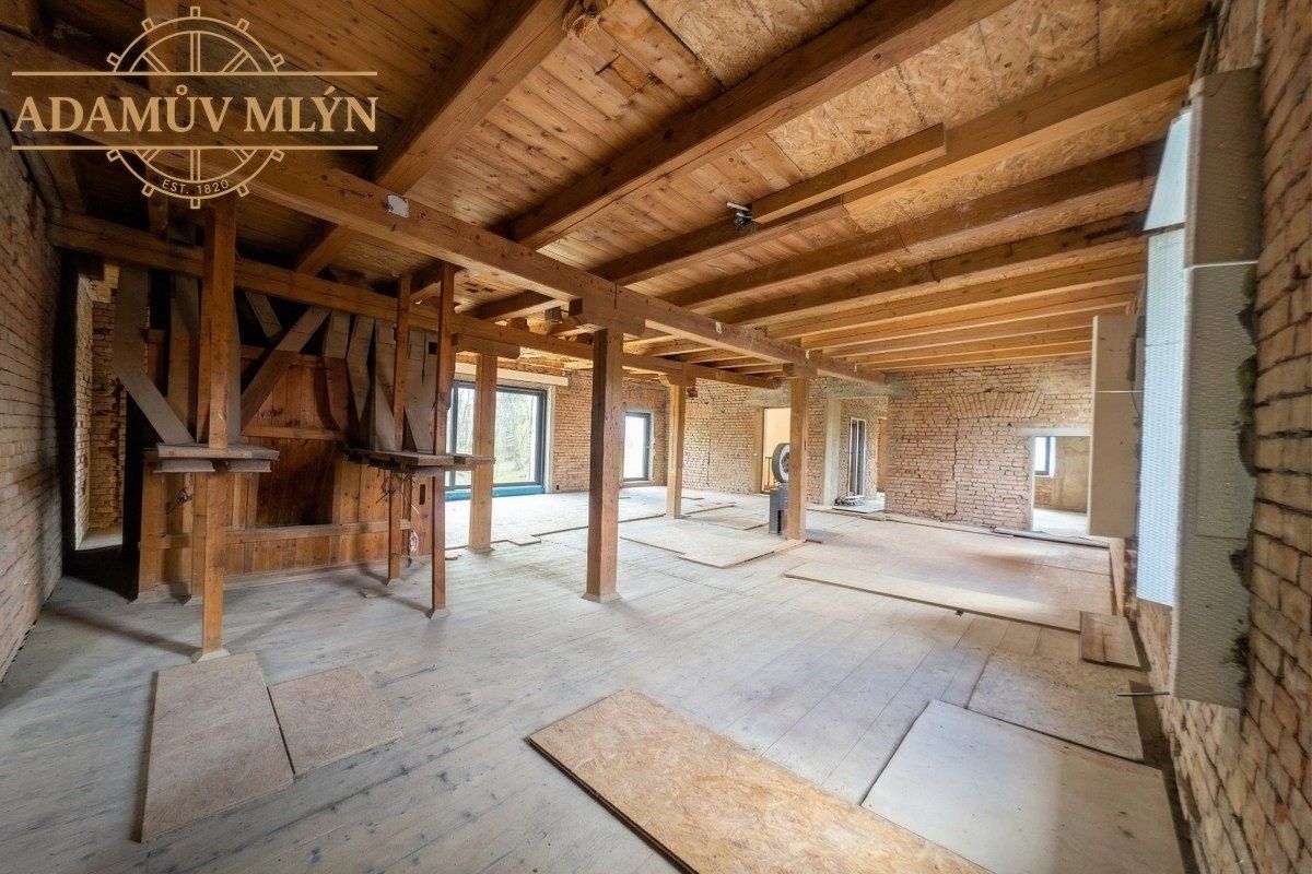 Prodej nemovitosti 670 m² - foto 21