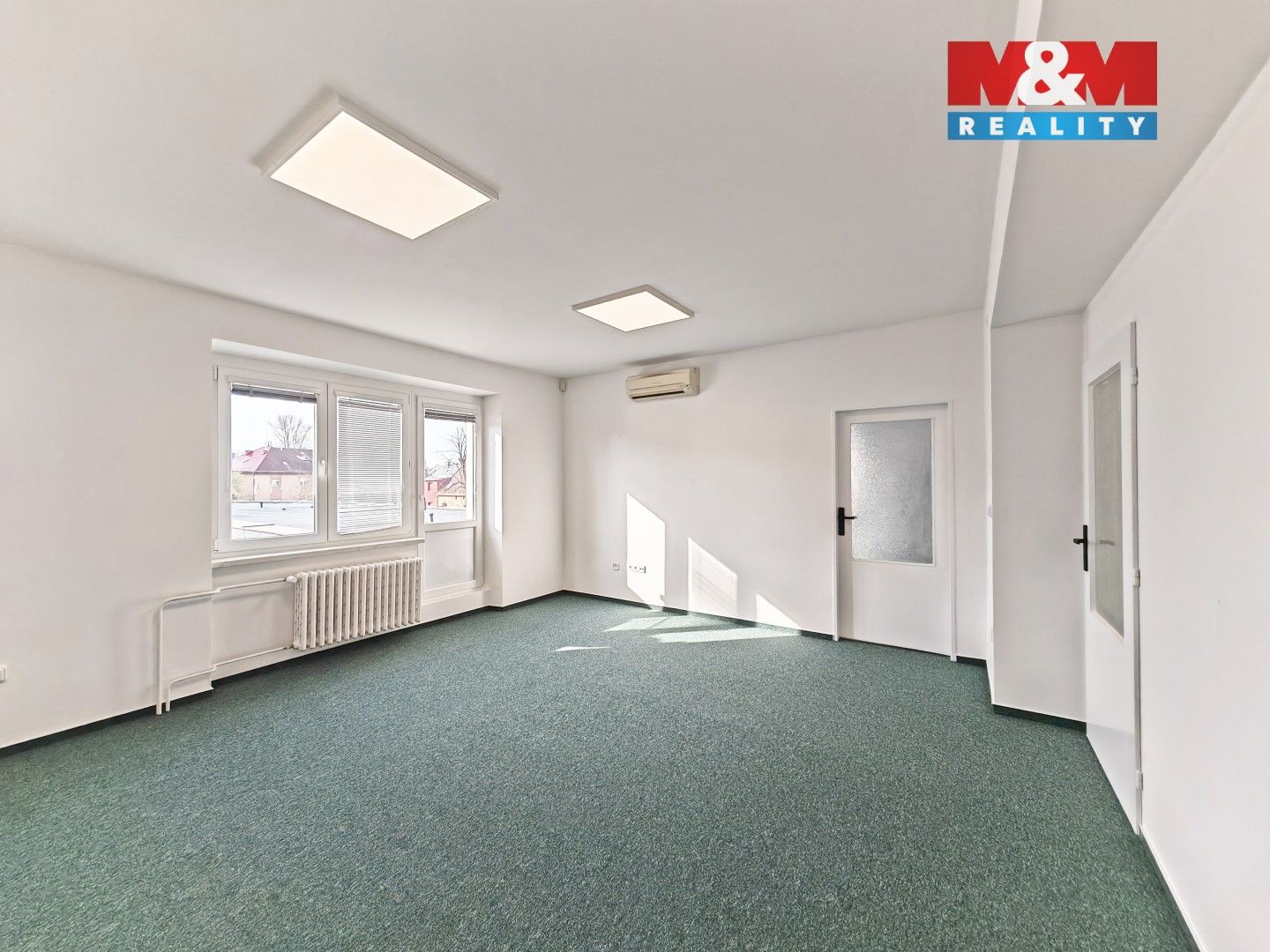 Pronájem komerčního prostoru 77 m² - foto 2