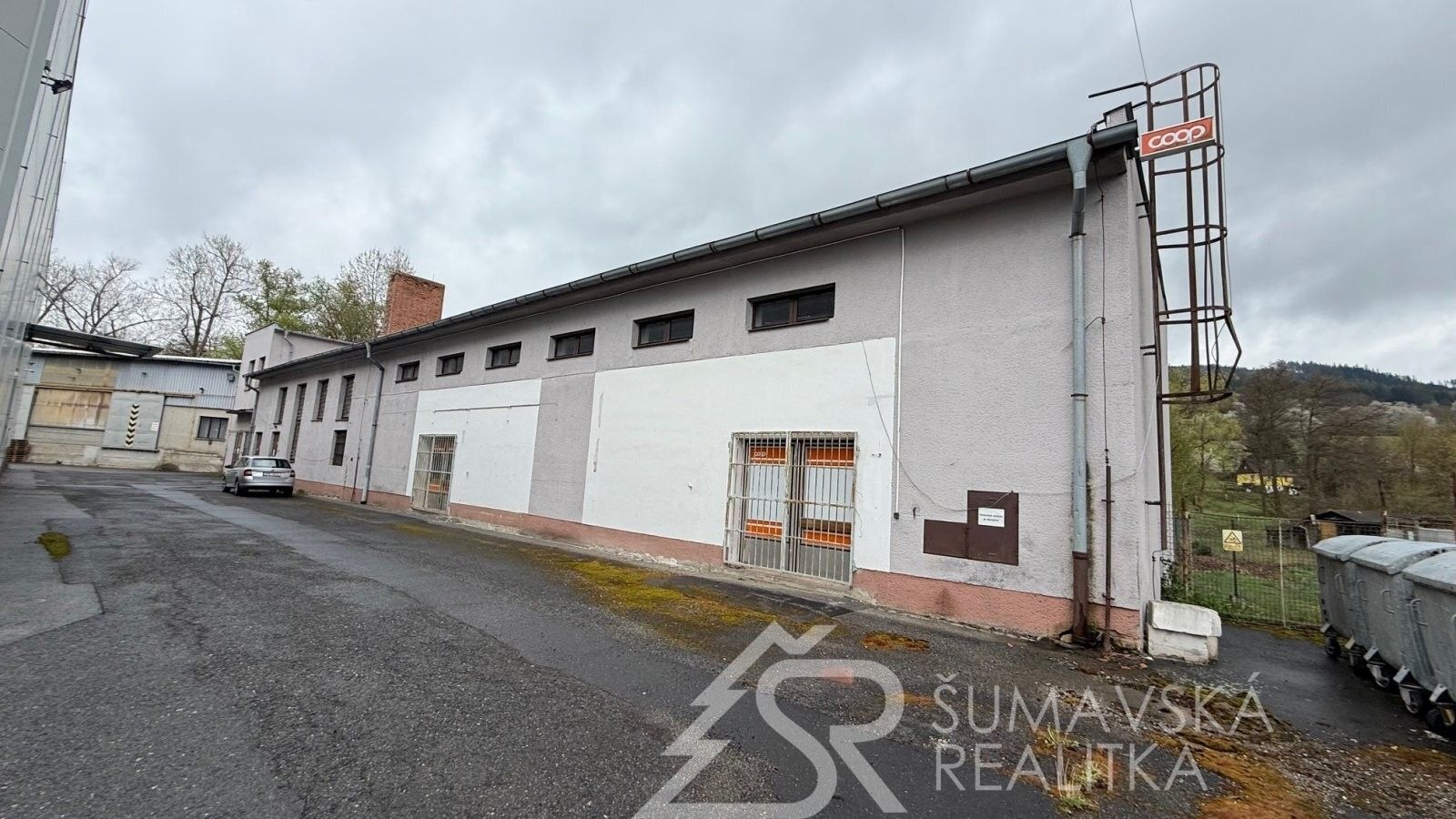 Pronájem komerčního prostoru 300 m² - foto 1
