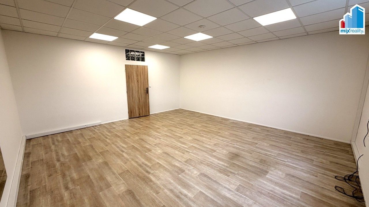 Pronájem komerčního prostoru 28 m² - foto 4