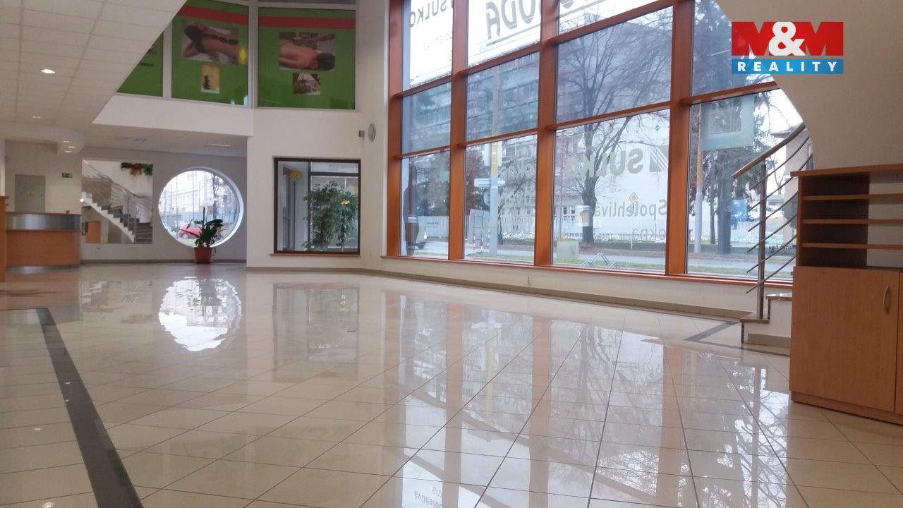 Pronájem komerčního prostoru 135 m² - foto 4
