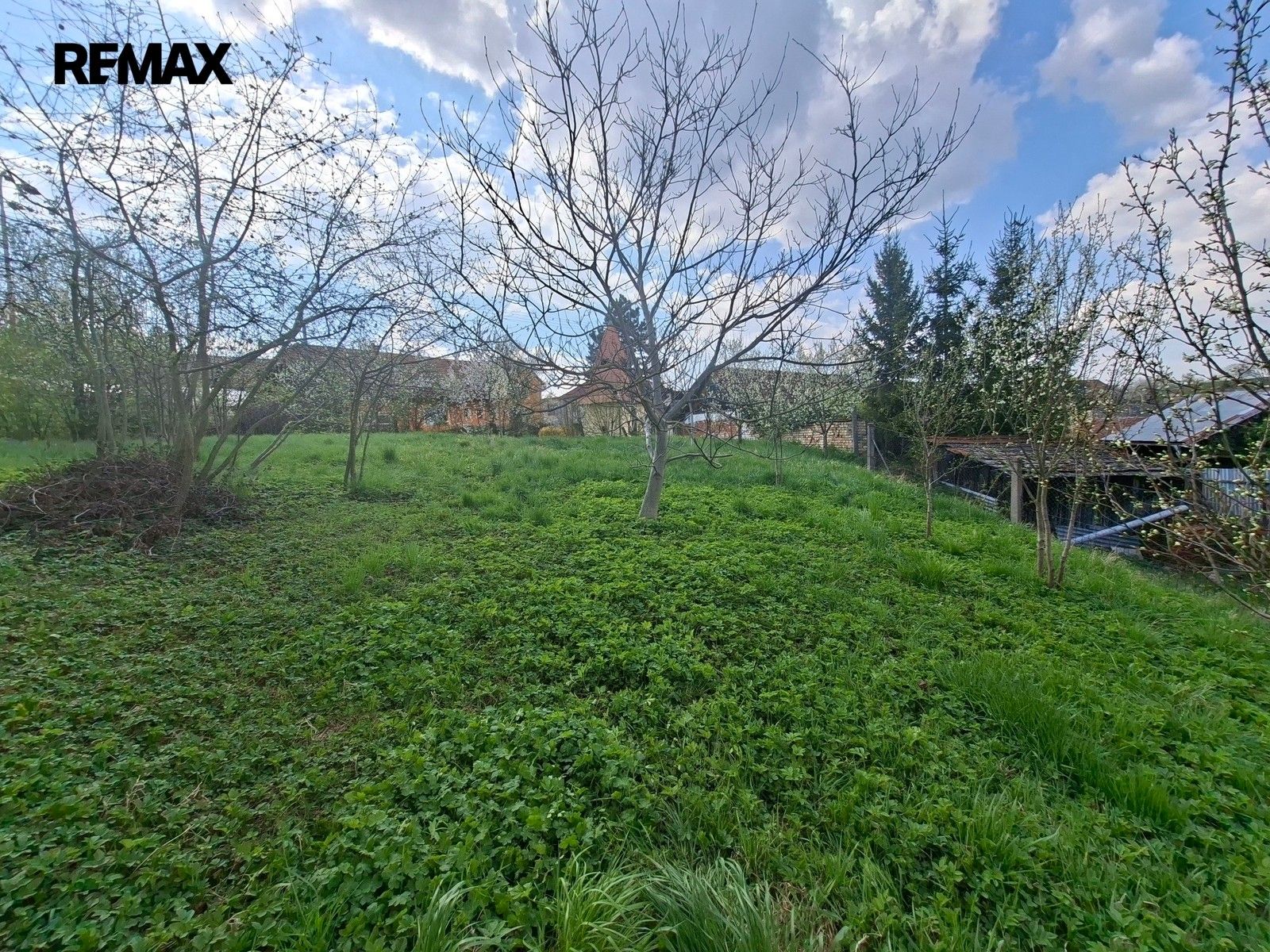 Prodej pozemku 842 m² - foto 2