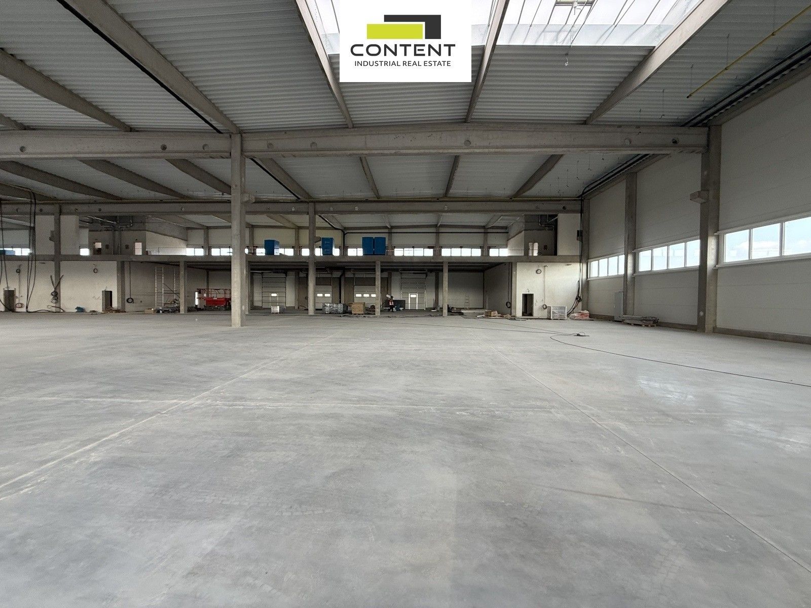Pronájem komerčního prostoru 3044 m² - foto 8