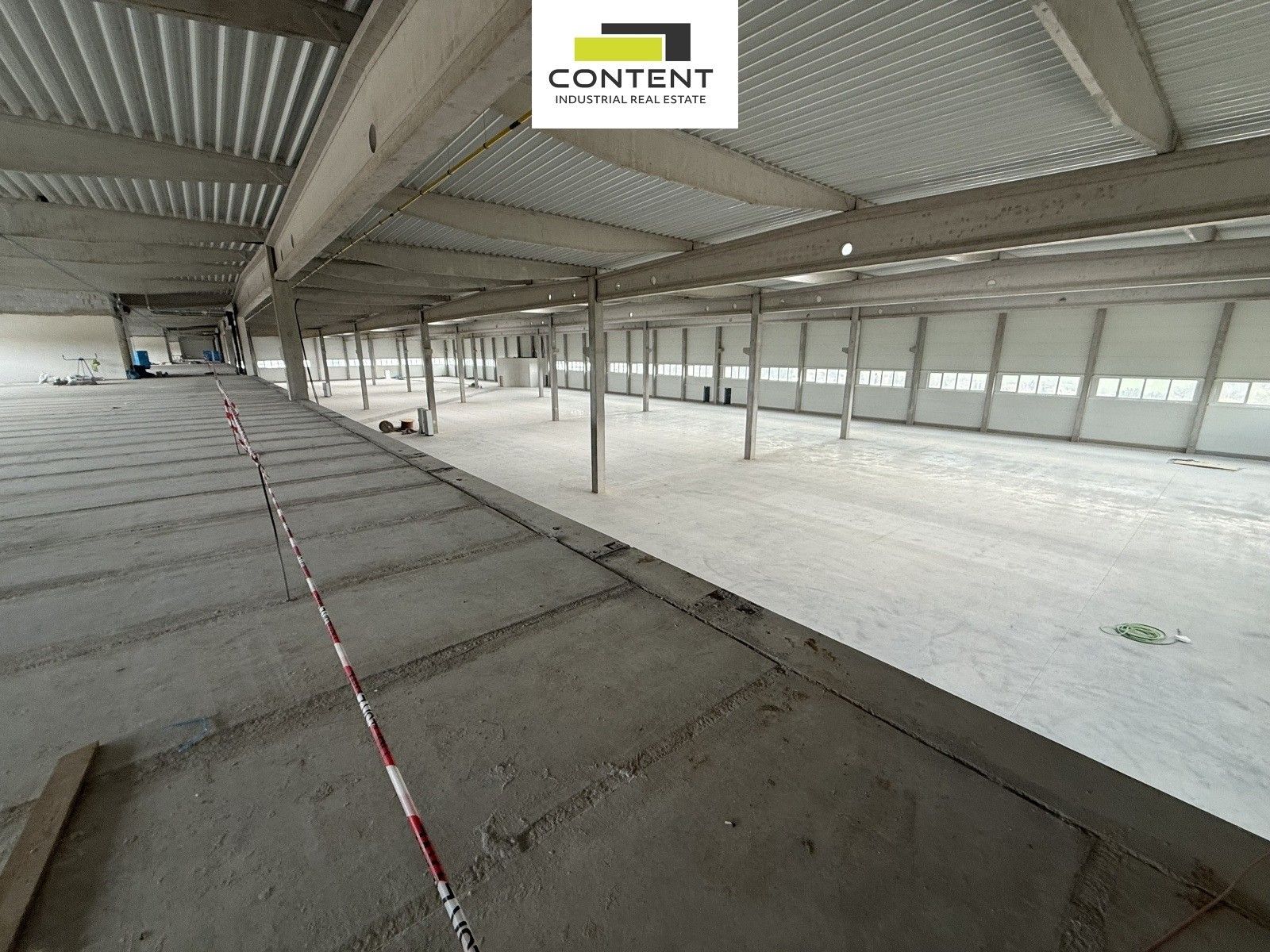 Pronájem komerčního prostoru 3044 m² - foto 9