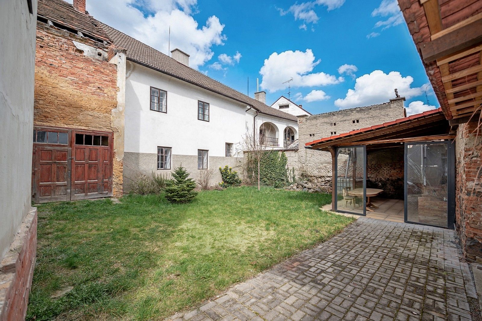 Prodej domu 240 m² - foto 2