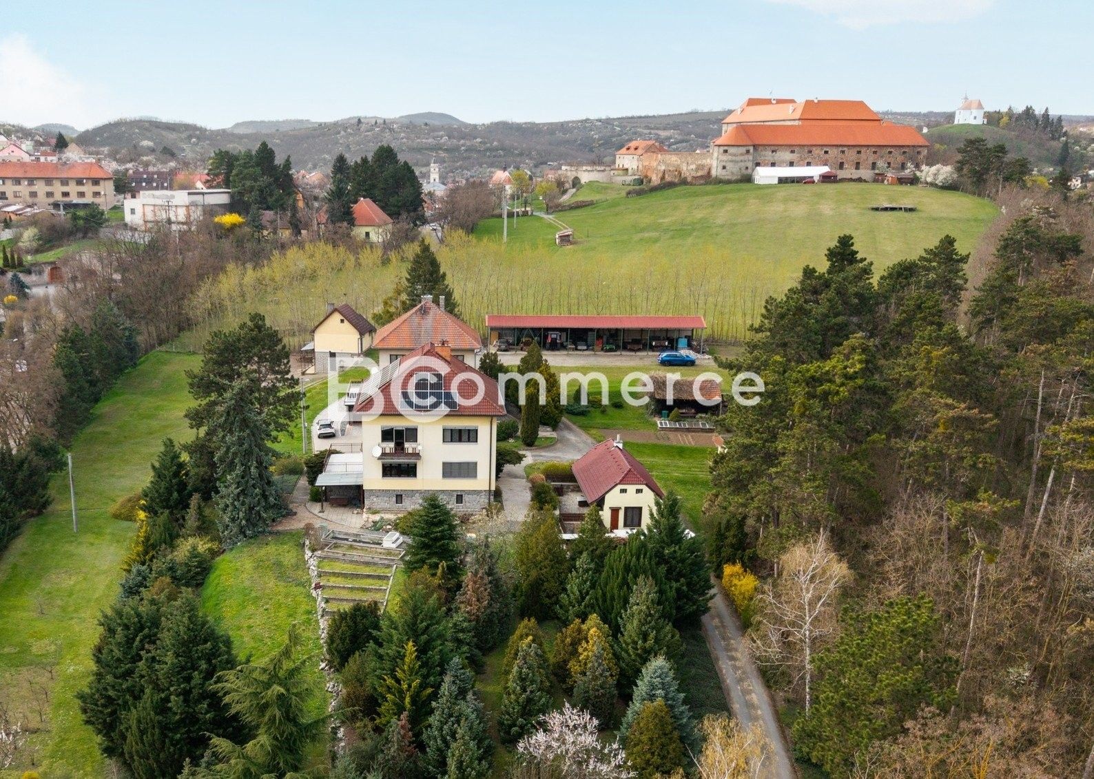 Prodej domu 270 m² - foto 1