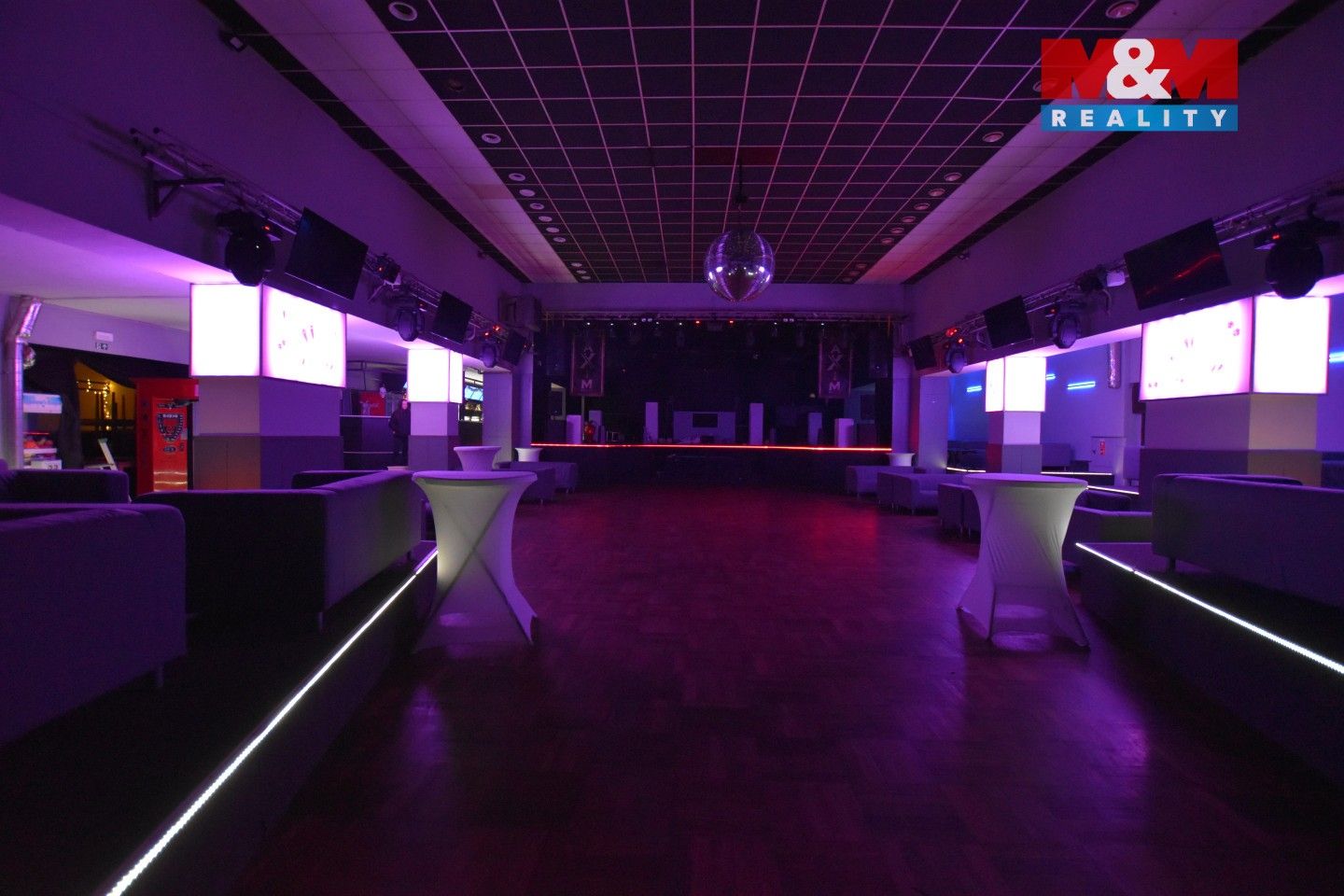 Pronájem komerčního prostoru 220 m² - foto 20