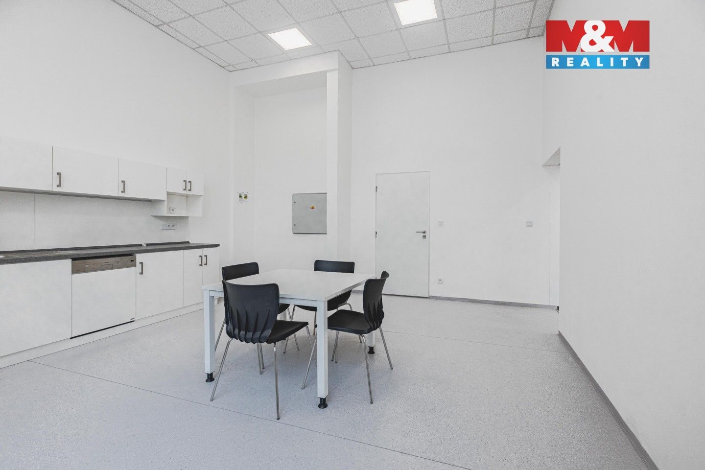Pronájem komerčního prostoru 396 m² - foto 7