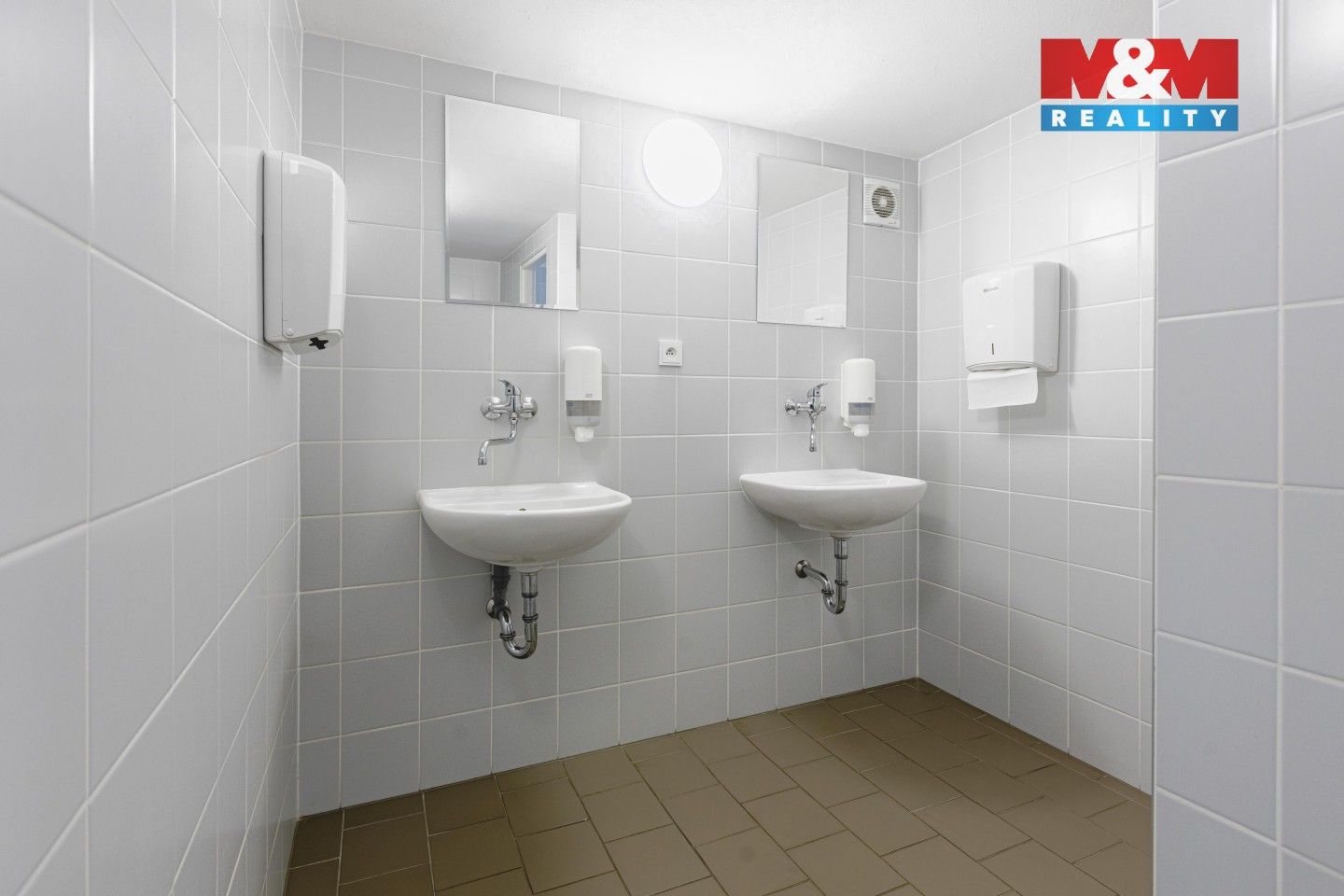 Pronájem komerčního prostoru 396 m² - foto 20