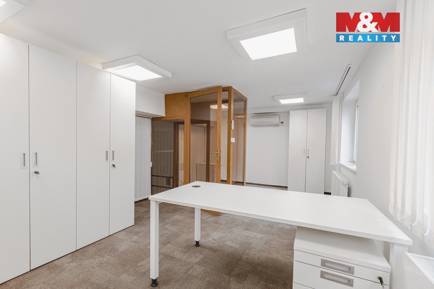Pronájem komerčního prostoru 396 m² - foto 24