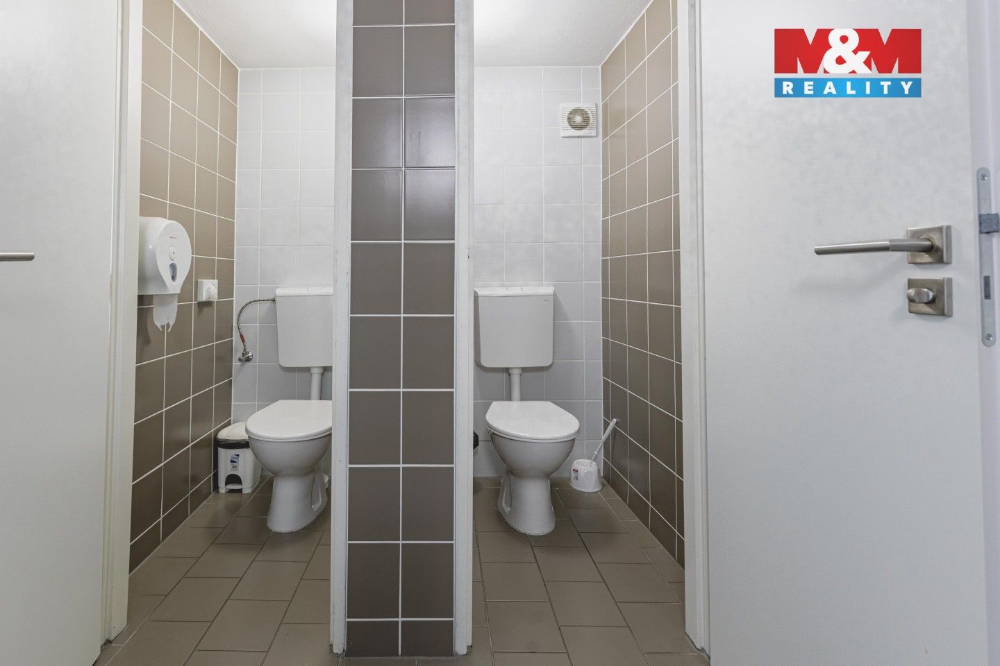 Pronájem komerčního prostoru 396 m² - foto 27