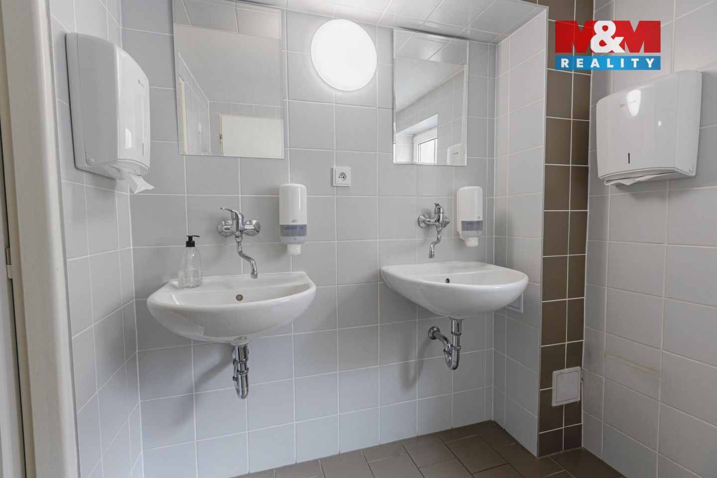 Pronájem komerčního prostoru 396 m² - foto 28