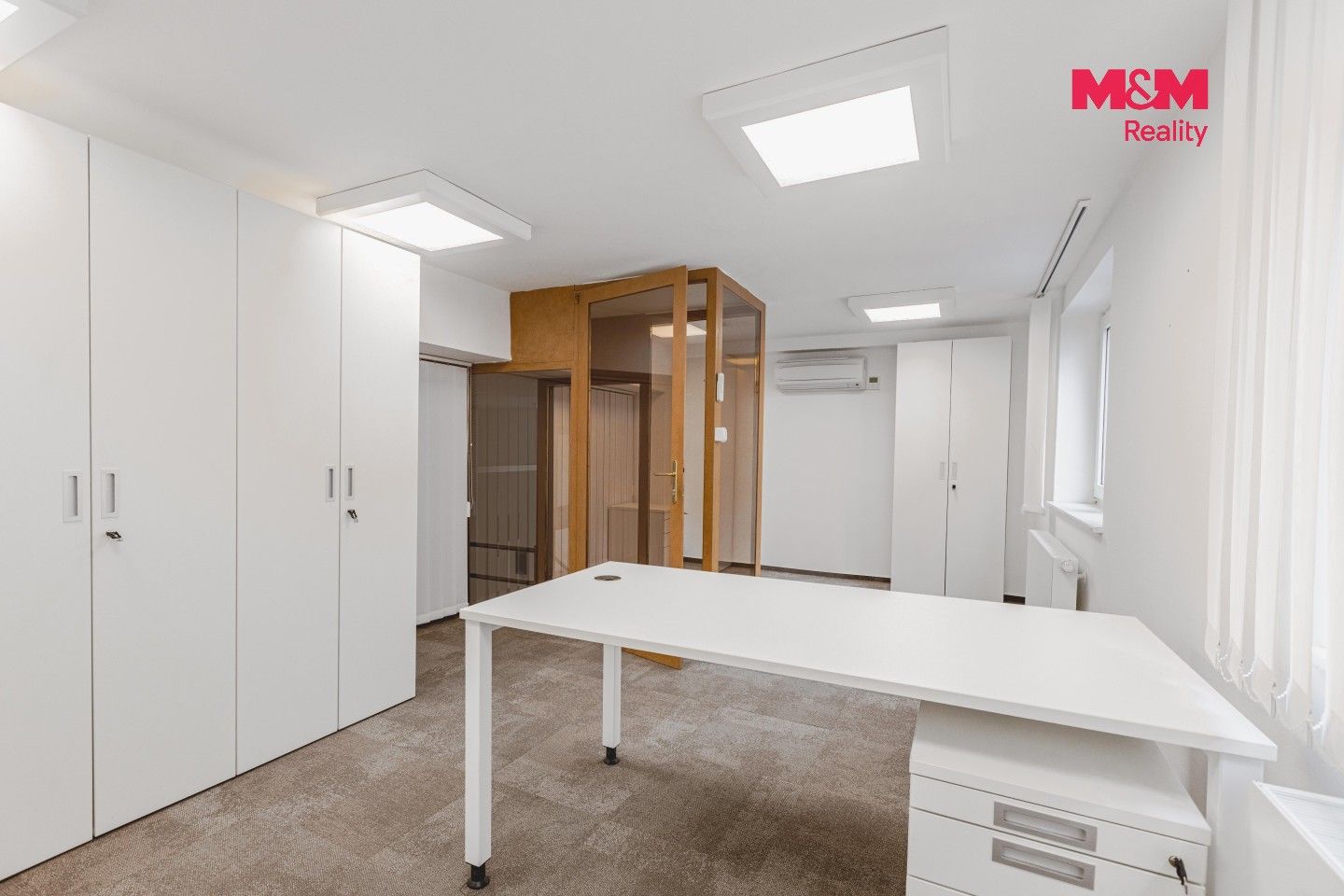 Pronájem komerčního prostoru 396 m² - foto 31