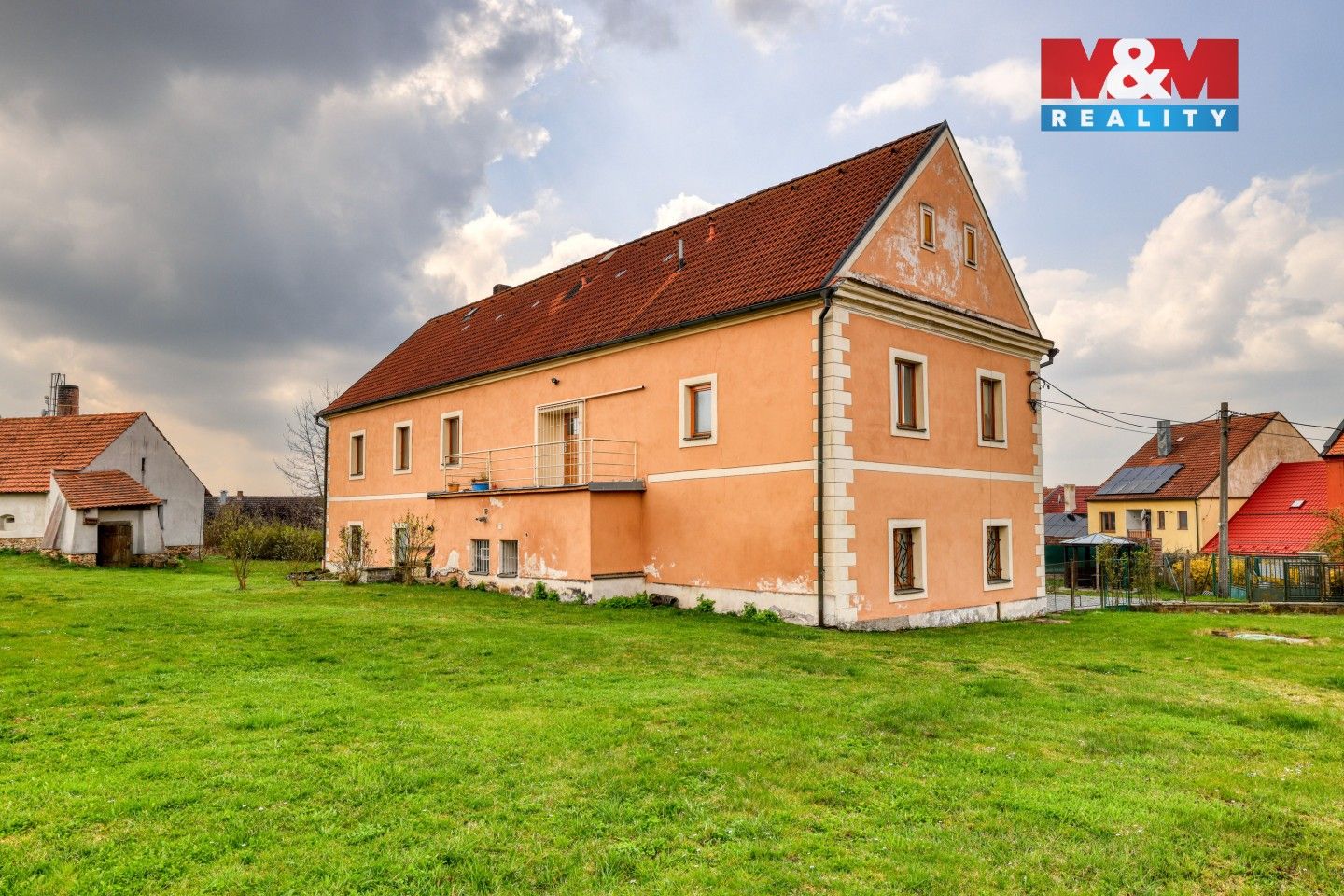 Pronájem bytu 3+kk 107 m² - foto 2