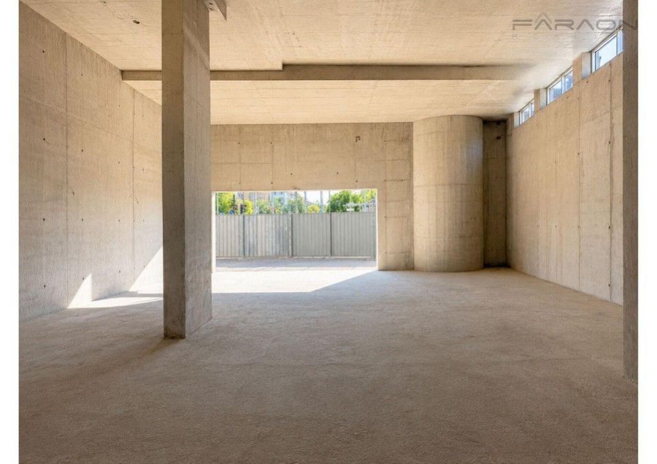 Pronájem komerčního prostoru 95 m² - foto 1