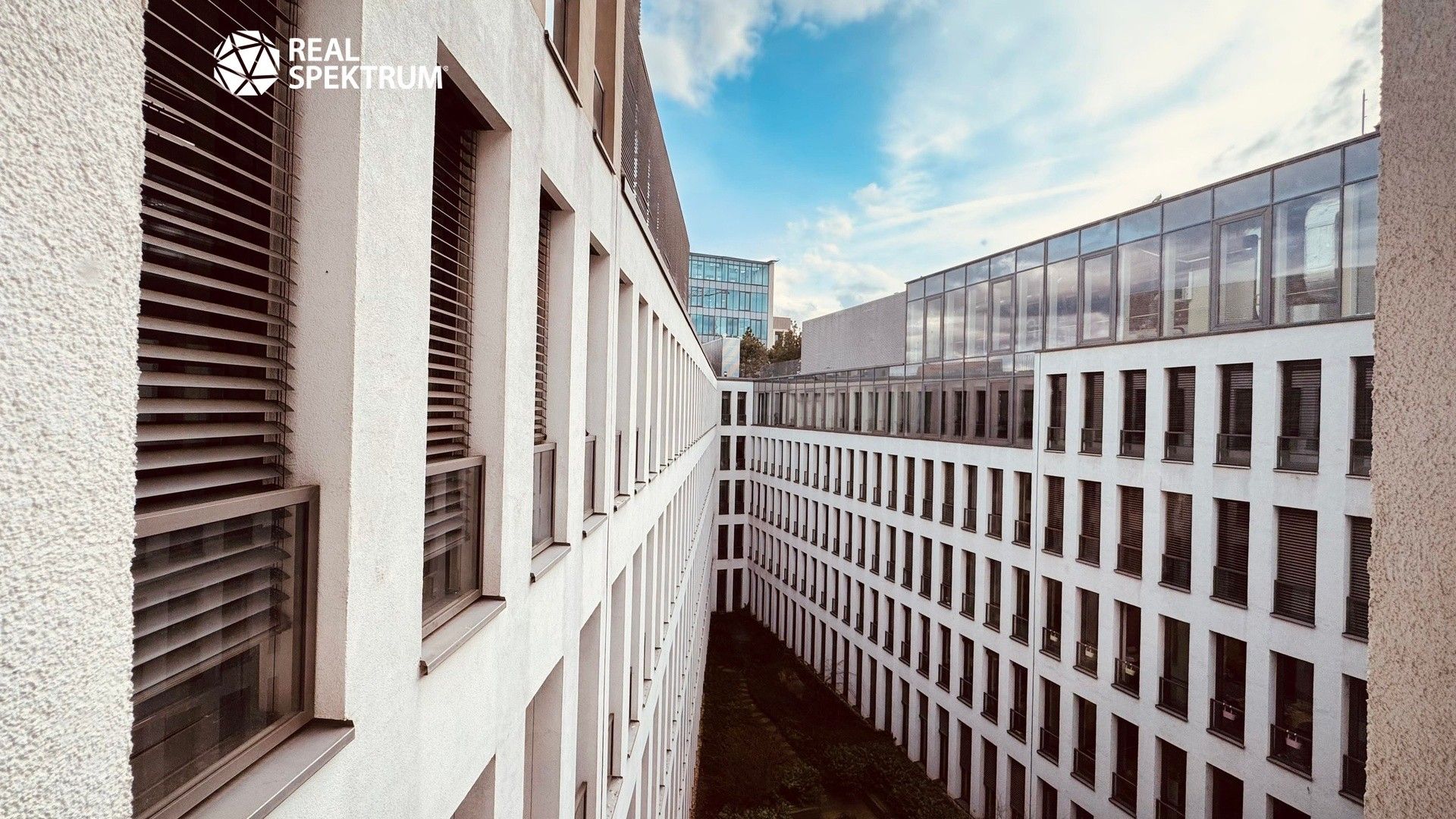 Pronájem komerčního prostoru 671 m² - foto 11