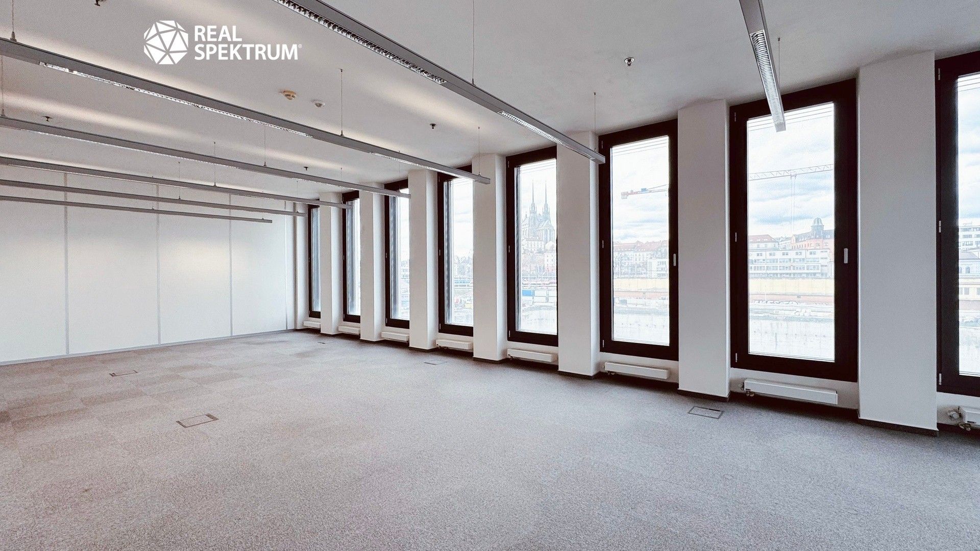 Pronájem komerčního prostoru 671 m² - foto 14