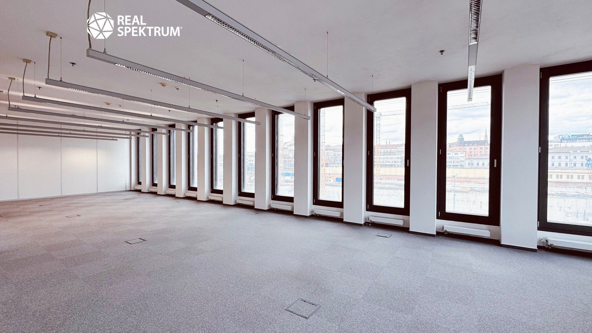 Pronájem komerčního prostoru 671 m² - foto 16