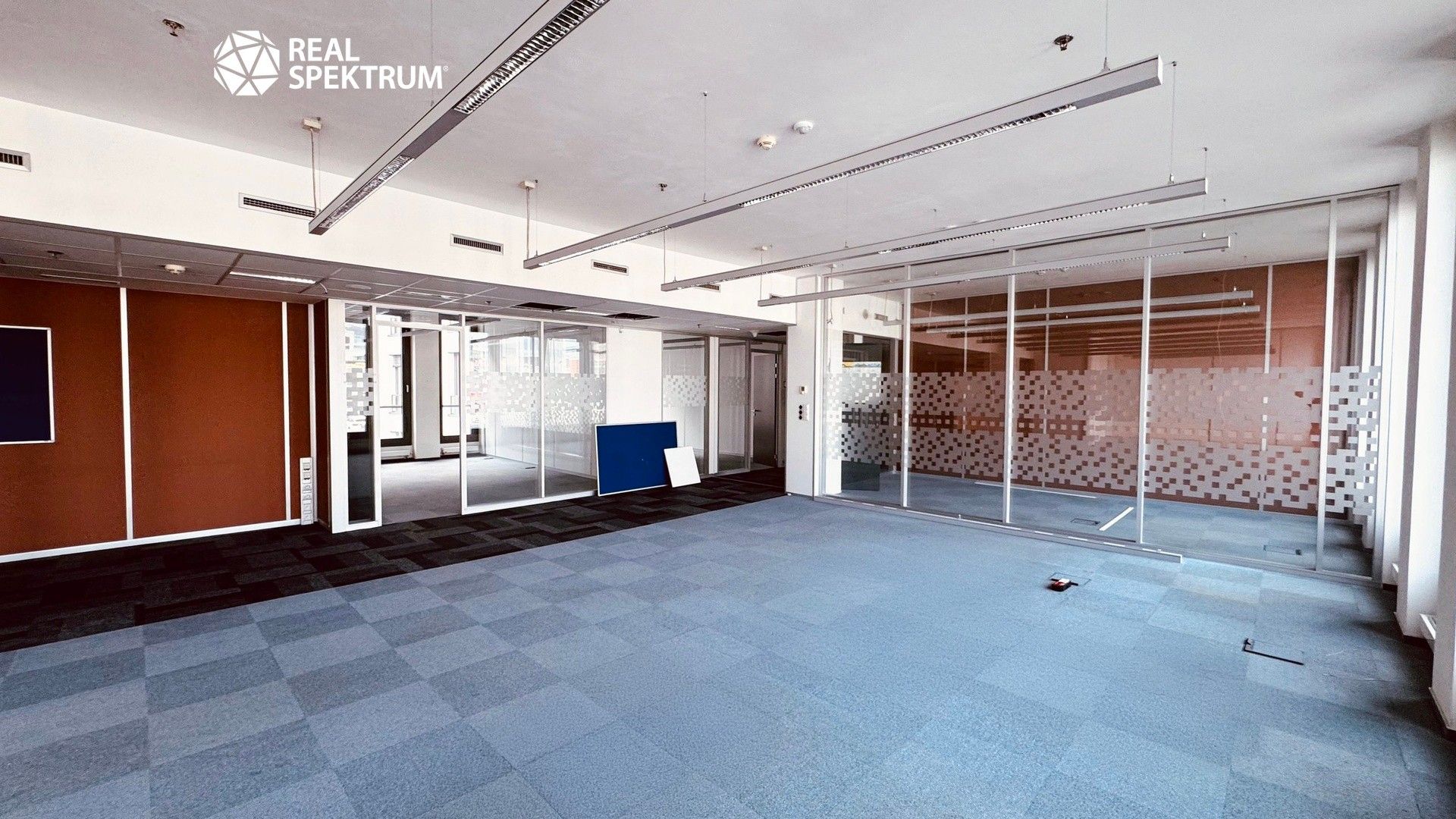 Pronájem komerčního prostoru 671 m² - foto 17