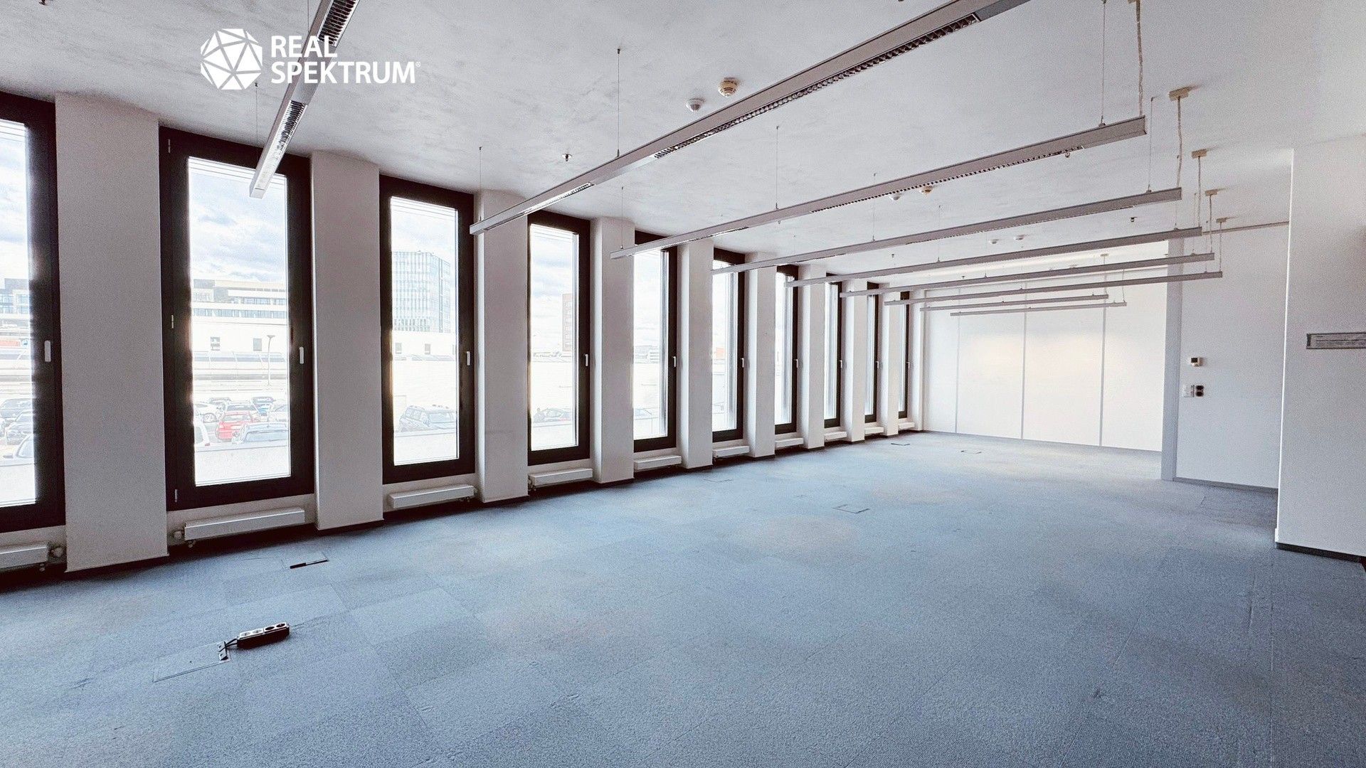 Pronájem komerčního prostoru 671 m² - foto 19