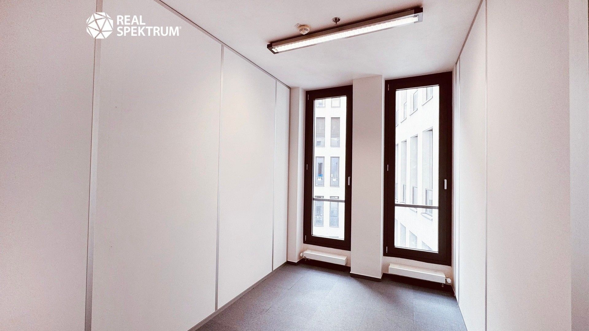Pronájem komerčního prostoru 671 m² - foto 28