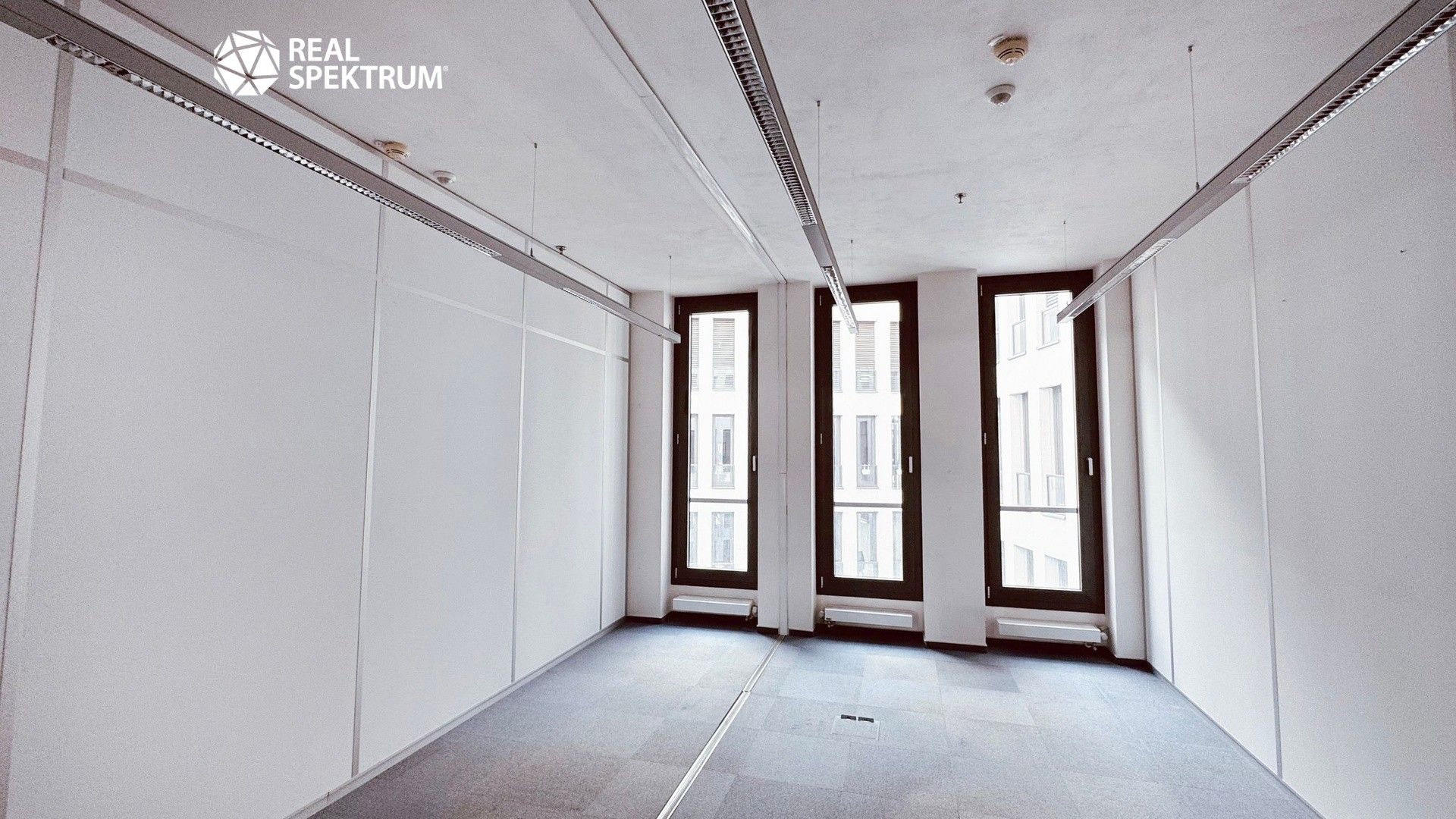 Pronájem komerčního prostoru 671 m² - foto 30