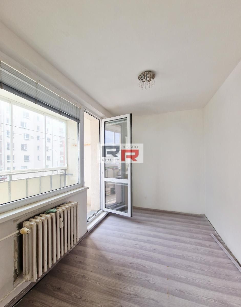 Pronájem bytu 3+1 65 m² - foto 11