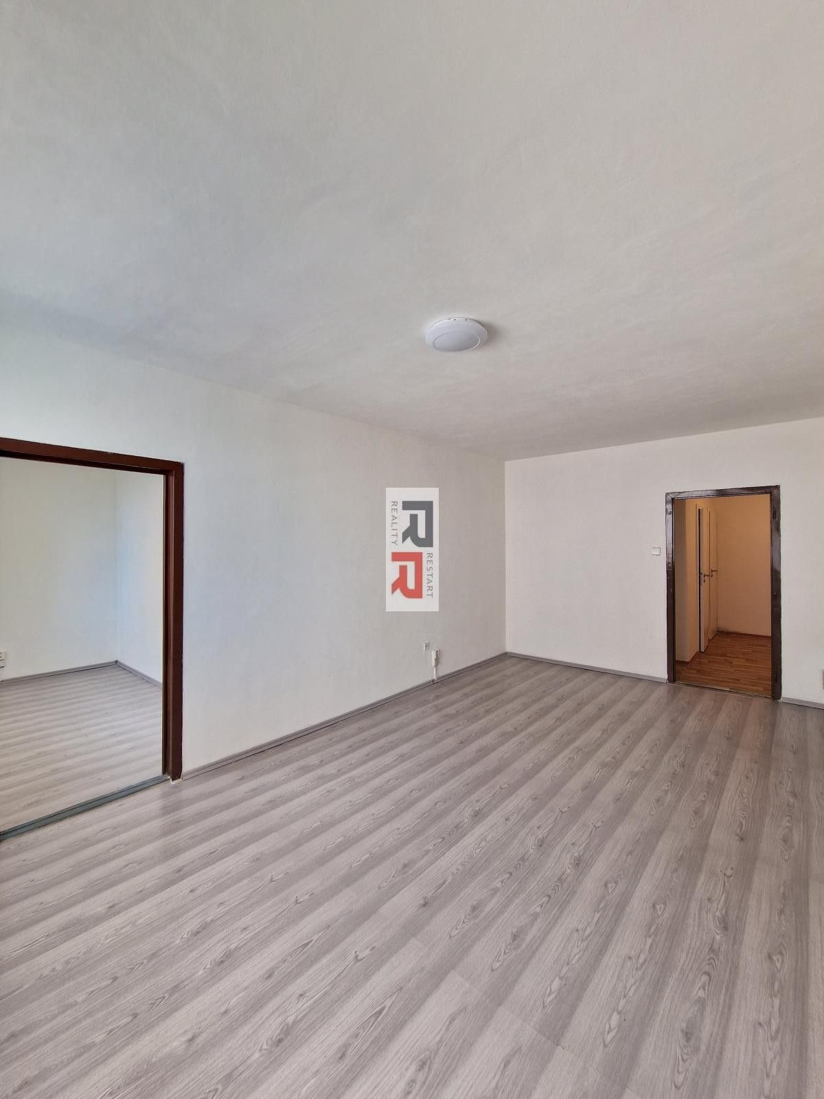 Pronájem bytu 3+1 65 m² - foto 13