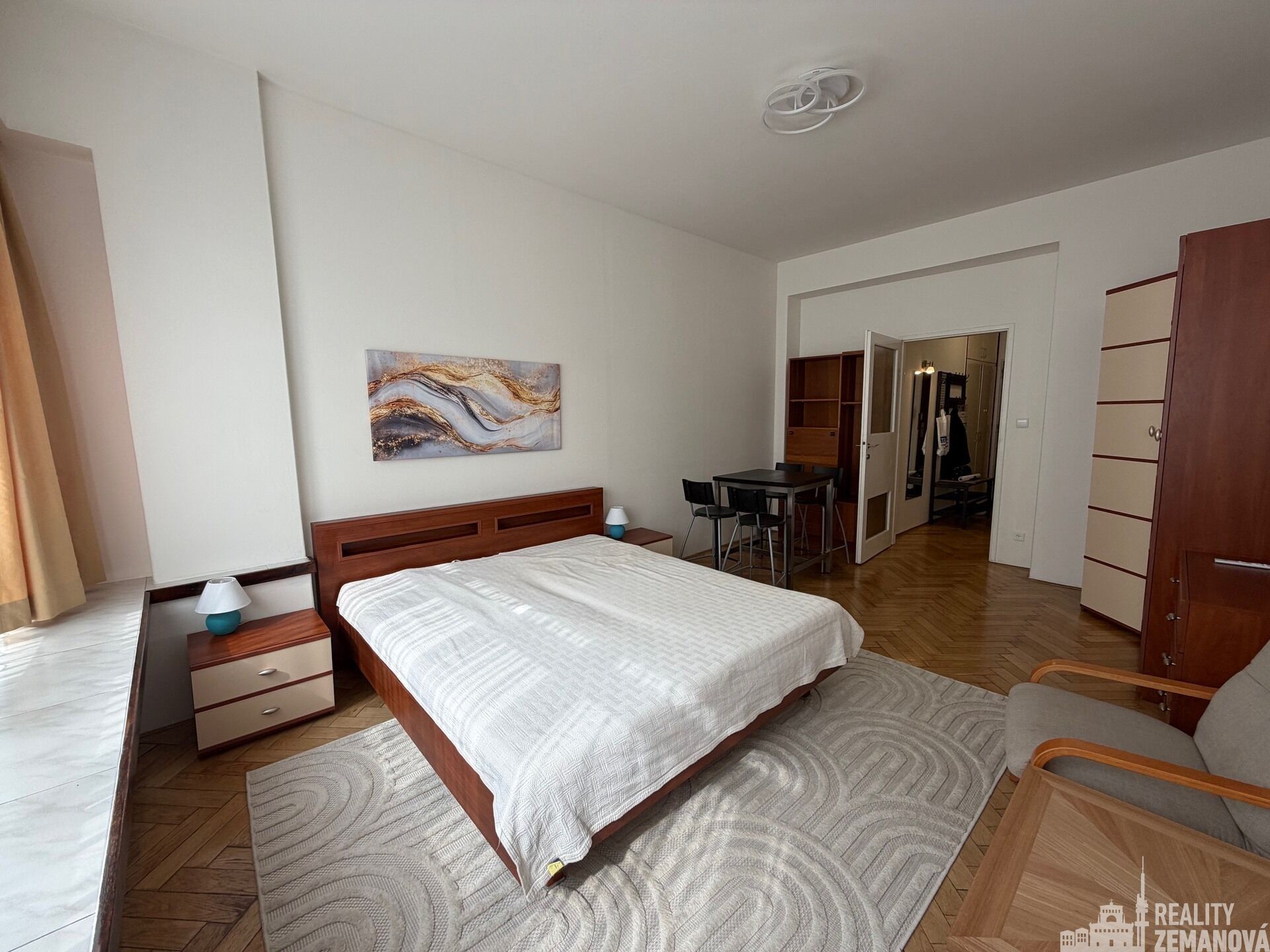 Pronájem bytu 1+1 33 m² - foto 1